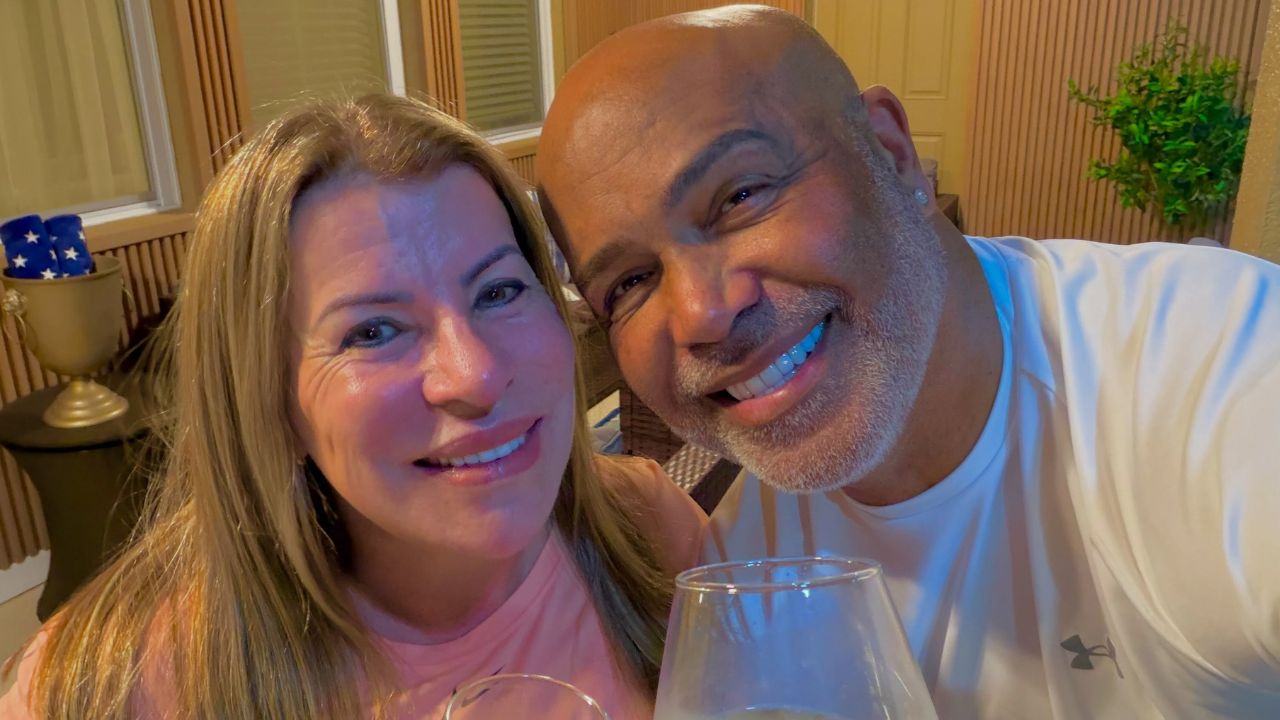 Viúva de Rick quebra o silêncio após a morte do cantor e emociona com declaração: ‘Como me despeço depois de 42 anos?’