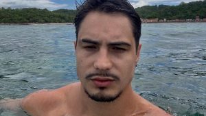 Danilo Mesquita, apontado como affair de Anitta, exibe shape na Chapada Diamantina
