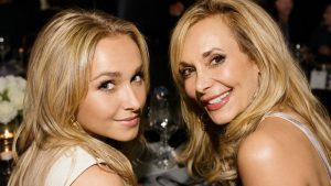 Mãe e namorado de Hayden Panettiere ficam fora do adeus
