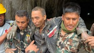 Após 10 dias soterrado, chinês é encontrado com vida em túnel de usina no Nepal