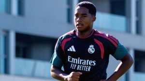 Poucas oportunidades em campo podem fazer Endrick ser novamente emprestado