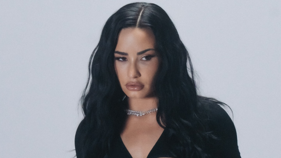 Demi Lovato celebra aceitação do próprio corpo: ‘Finalmente, aceitei como ele é’