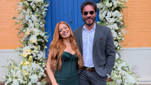 Viih Tube rouba a cena com elegante look verde-esmeralda no casamento de Ana Hickmann e Edu Guedes