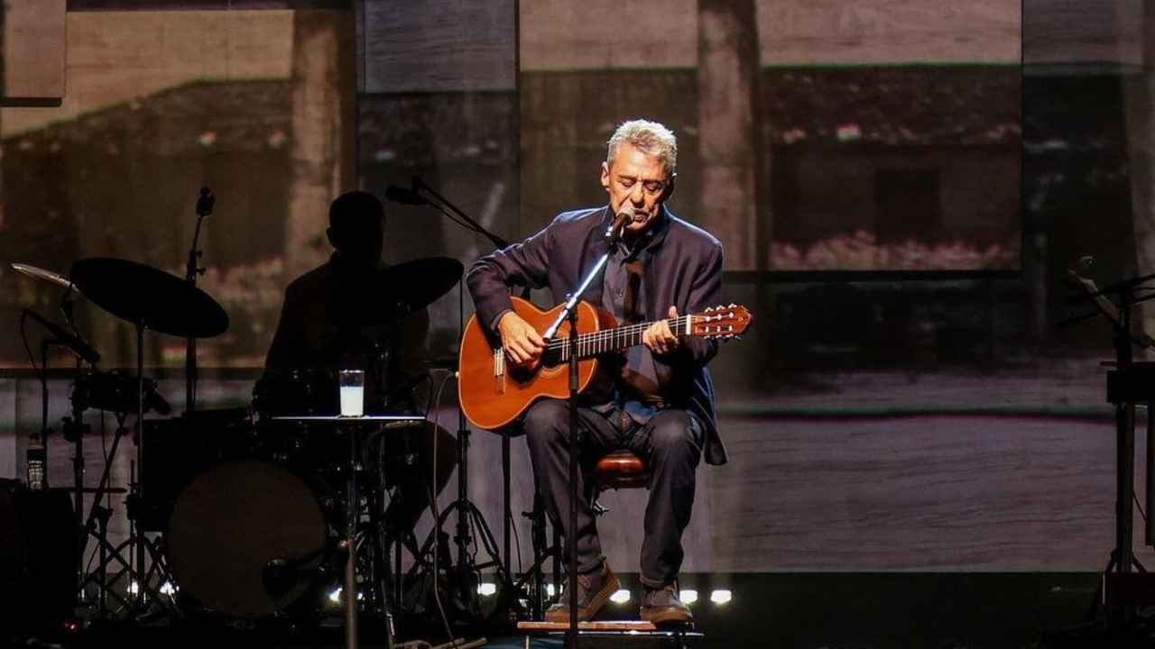 Chico Buarque procura a polícia após receber comentário com ameaça de morte