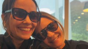 Débora Falabella e Adriana Esteves posam juntas após anúncio de “Avenida Brasil 2” e agitam a web
