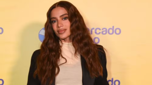 Anitta explica broncas que repercutiram no “Estrelas da Casa” e pondera: “Minha opinião não é absoluta”