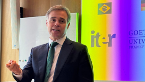 Mendonça avalia incluir Moraes na investigação do Banco Master após PF identificar mensagens com Vorcaro