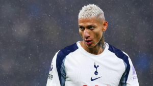Richarlison aguarda possível transferência para o futebol turco
