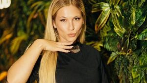 Lívia Andrade curte Rock in Rio solteira: “Sozinha jamais”
