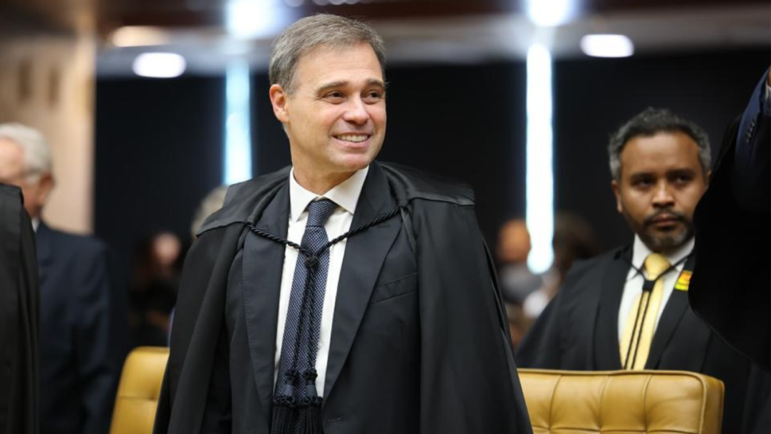 André Mendonça homologa delação premiada sobre o filme Dark Horse