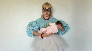 Malu Borges recria look da Moschino na filha de dois meses