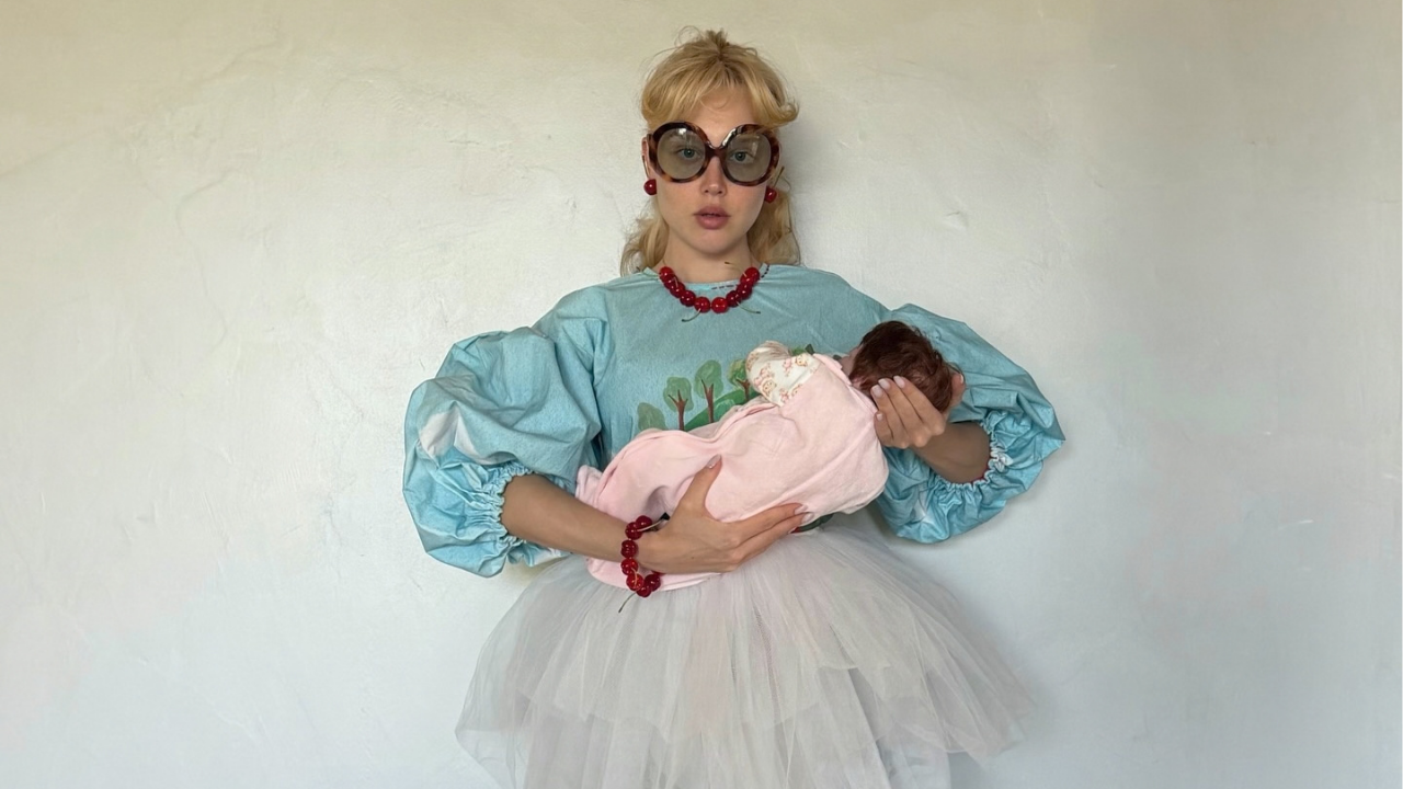 Malu Borges recria look da Moschino na filha de dois meses