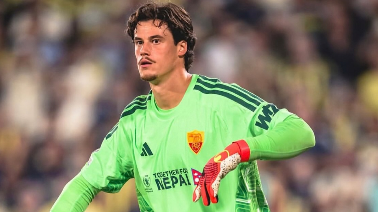 Mile Svilar é o melhor goleiro no campeonato Italiano e não joga em seleções