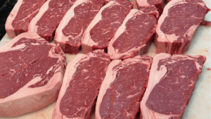 UE suspende importações de carnes do Brasil