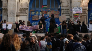 França protesta por professores e mais recursos
