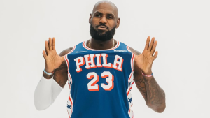 LeBron James estreia com derrota na pré-temporada pelo 76ers
