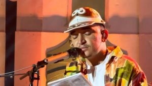 João Gomes lê carta em show no Paraná após cobranças por posicionamento político