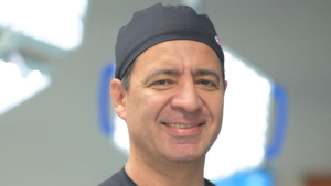 Gluteoplastia híbrida: Dr. Rogério Morale explica técnica que combina prótese e enxerto de gordura nos glúteos
