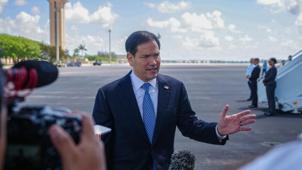 Rubio diz que EUA desconheciam lentidão em satélites da Ucrânia