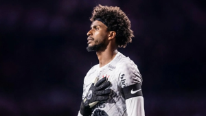 Hugo Souza admite medo de rebaixamento no Corinthians
