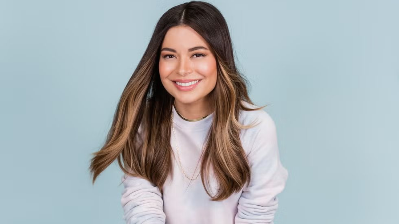 Miranda Cosgrove é convidada para participar de Abbott Elementary