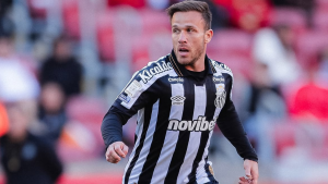 Arthur tem lesão confirmada e está fora de partida contra o Flamengo