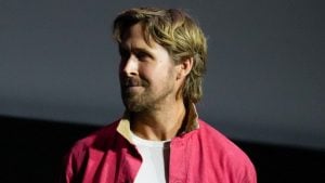 Ryan Gosling reencontra em Motoqueiro Fantasma diretor premiado de “Duna: Parte Três”