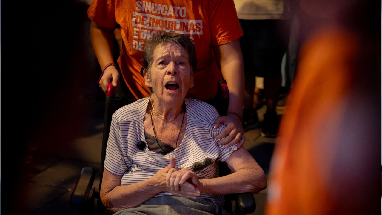 Morte de idosa despejada leva milhares às ruas de Madri por direito à moradia