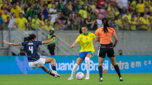 Brasil abre dois gols, mas cede empate à Argentina