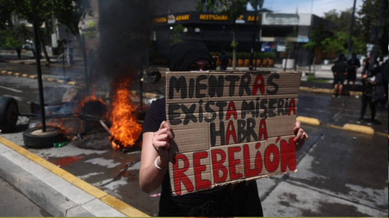 Chile registra 110 detenções em protestos pelos sete anos do levante social de 2019