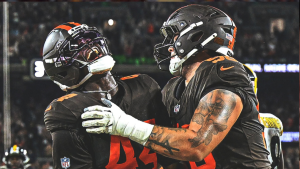 Browns vencem Steelers com field goal decisivo e climão entre Rodgers e McCarthy