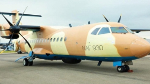 Avião militar cai na Nigéria e mata 32 pessoas durante missão de rotina