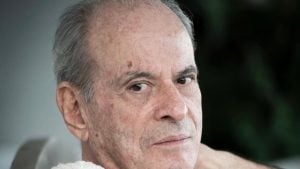 Ney Matogrosso se afasta dos palcos após passar por cirurgia