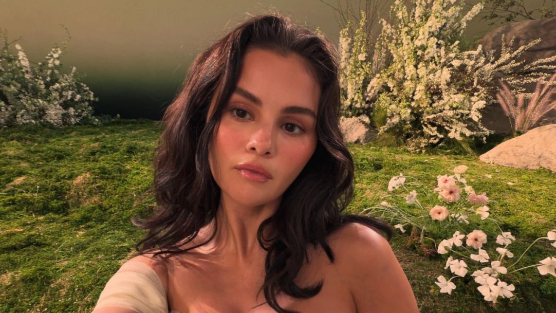 Selena Gomez admite vício em vape e revela efeito inesperado na voz