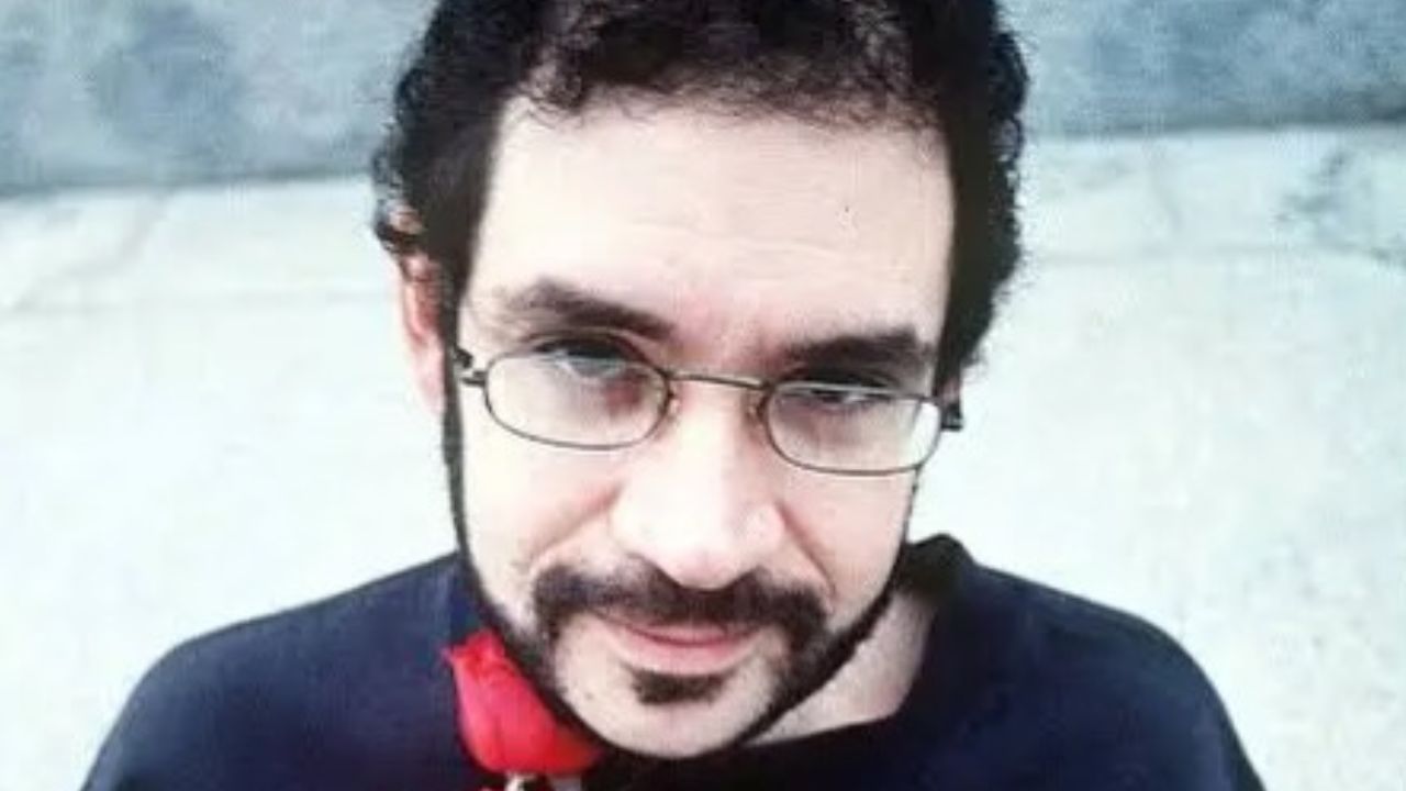 Renato Russo: parceiros da Legião Urbana falam sobre saudade 30 anos após sua morte