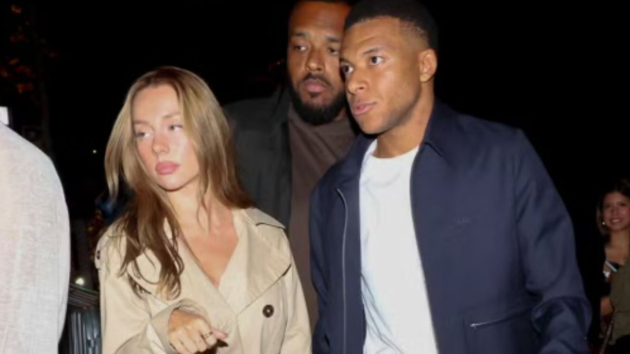 Mbappé curte noite em Paris com a namorada enquanto se recupera de lesão