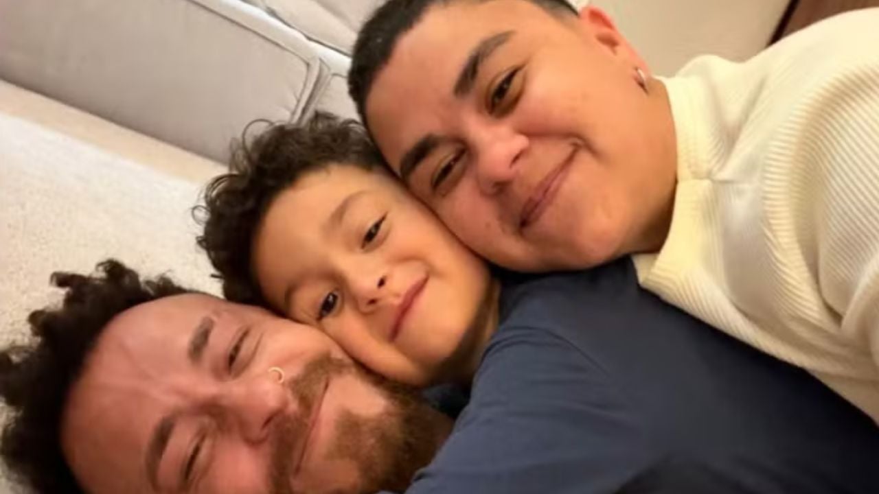 Fred agradece à vida após levar tiro de raspão e receber carinho do filho e do irmão