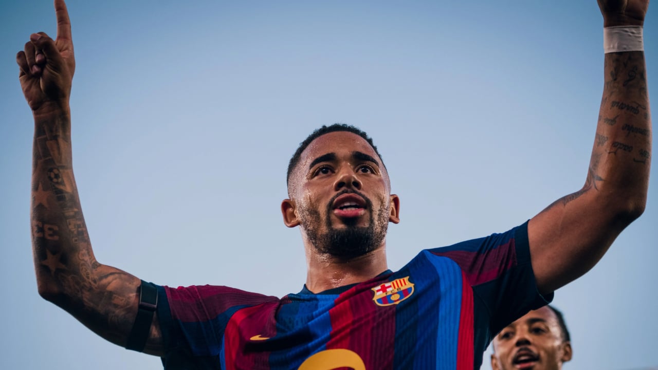 Gabriel Jesus faz três gols em cinco jogos pelo Barcelona e supera as estreias no City e Arsenal