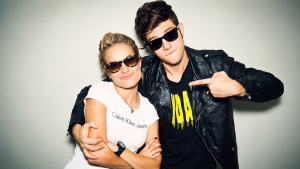 Chay Suede homenageia Lua Blanco e lamenta ausência da ex-colega de novela: ‘Vai fazer muita falta’