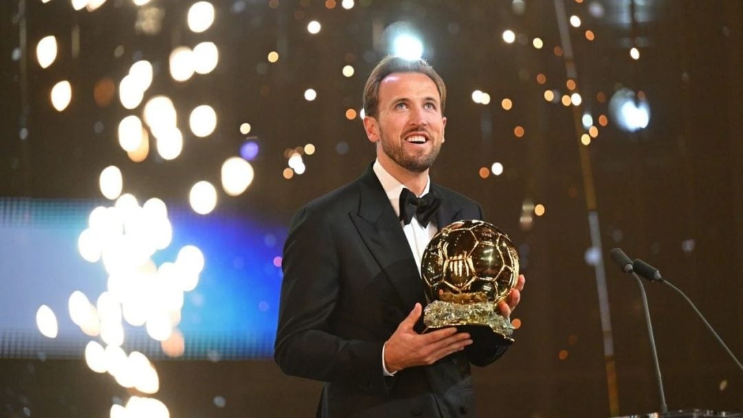 Harry Kane desbanca favoritos e conquista a Bola de Ouro de 2026